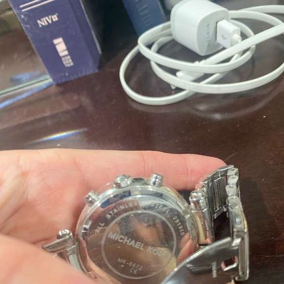 Michael Kors watch authentic - Picture 1 of 3